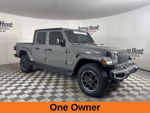 More photos of 2022 Jeep Gladiator Overland at Jerry Hunt Supercenter - Lexington, NC