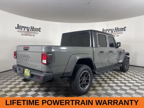 More photos of 2022 Jeep Gladiator Overland at Jerry Hunt Supercenter - Lexington, NC