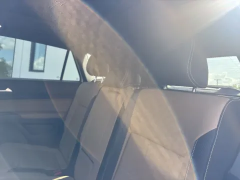 More photos of 2023 Volkswagen Atlas Cross Sport 2.0T SE w/Technology at Jerry Hunt Supercenter - Lexington, NC