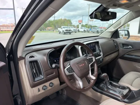More photos of 2020 GMC Canyon SLE1 at Jerry Hunt Supercenter - Lexington, NC