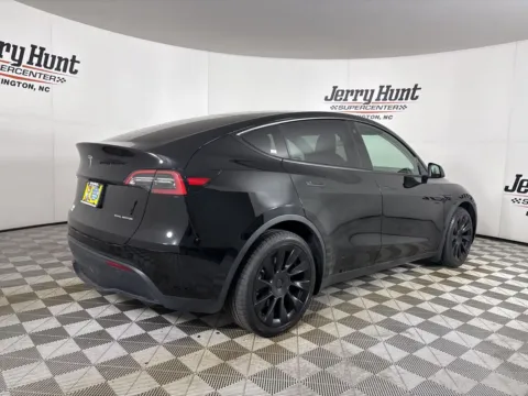 More photos of 2021 Tesla Model Y Long Range at Jerry Hunt Supercenter - Lexington, NC