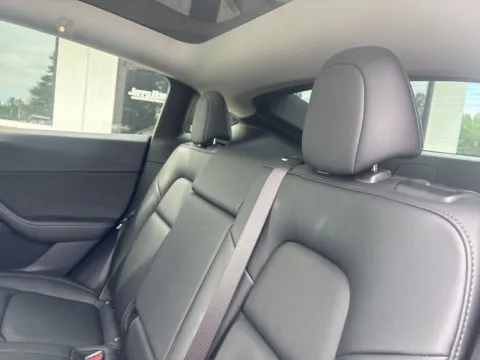 More photos of 2021 Tesla Model Y Long Range at Jerry Hunt Supercenter - Lexington, NC