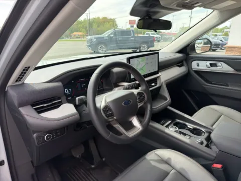 More photos of 2025 Ford Explorer Active at Jerry Hunt Supercenter - Lexington, NC