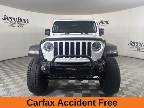 More photos of 2020 Jeep Gladiator Sport at Jerry Hunt Supercenter - Lexington, NC