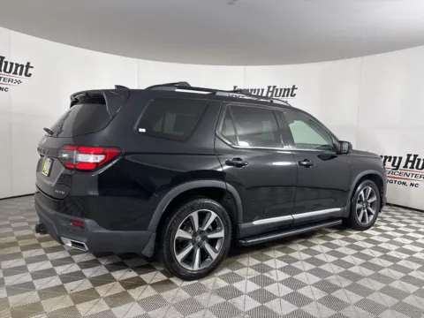 More photos of 2023 Honda Pilot Elite at Jerry Hunt Supercenter - Lexington, NC