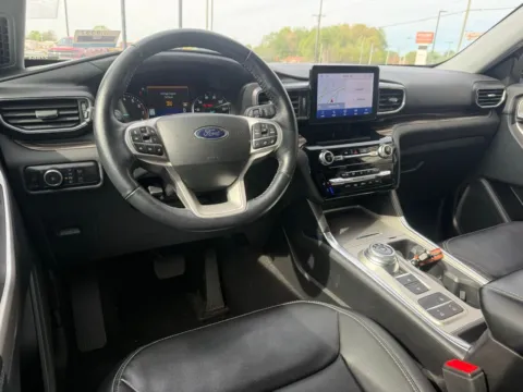 More photos of 2023 Ford Explorer Limited at Jerry Hunt Supercenter - Lexington, NC