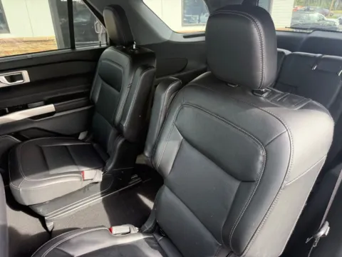 More photos of 2023 Ford Explorer Limited at Jerry Hunt Supercenter - Lexington, NC
