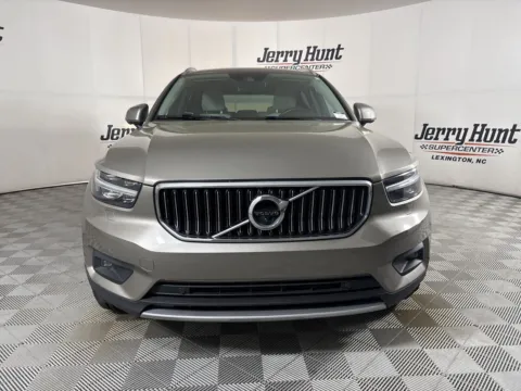 Photos of 2022 Volvo XC40 T5 Inscription for sale in Lexington, NC at Jerry Hunt Supercenter - Lexington
