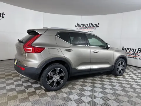 More photos of 2022 Volvo XC40 T5 Inscription at Jerry Hunt Supercenter - Lexington, NC