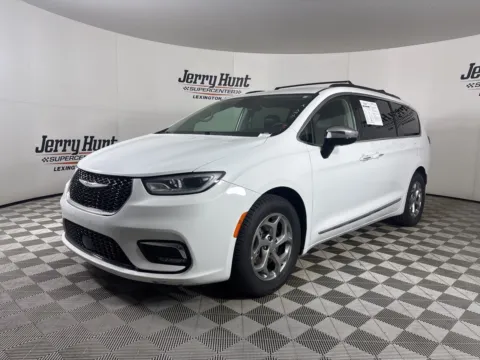 White 2023 Chrysler Pacifica Limited for sale in Lexington, NC