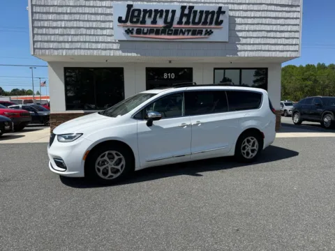 White 2023 Chrysler Pacifica Limited for sale in Lexington, NC