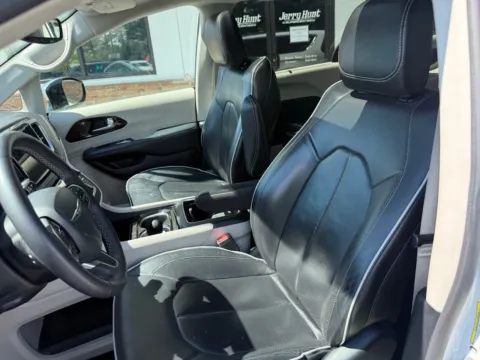 Photos of 2023 Chrysler Pacifica Limited for sale in Lexington, NC at Jerry Hunt Supercenter - Lexington