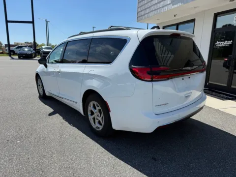 More photos of 2023 Chrysler Pacifica Limited at Jerry Hunt Supercenter - Lexington, NC