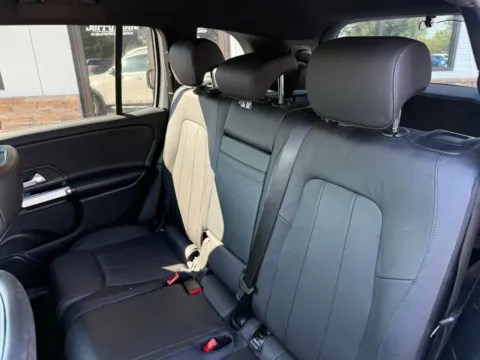 More photos of 2022 Mercedes-Benz GLB 250 at Jerry Hunt Supercenter - Lexington, NC