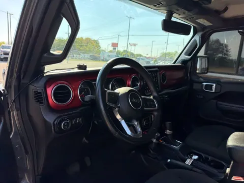 More photos of 2022 Jeep Gladiator Rubicon at Jerry Hunt Supercenter - Lexington, NC