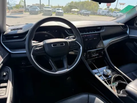 More photos of 2023 Jeep Grand Cherokee L Limited at Jerry Hunt Supercenter - Lexington, NC