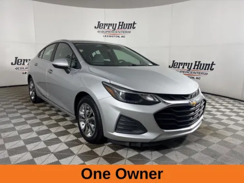 More photos of 2019 Chevrolet Cruze LT at Jerry Hunt Supercenter - Lexington, NC