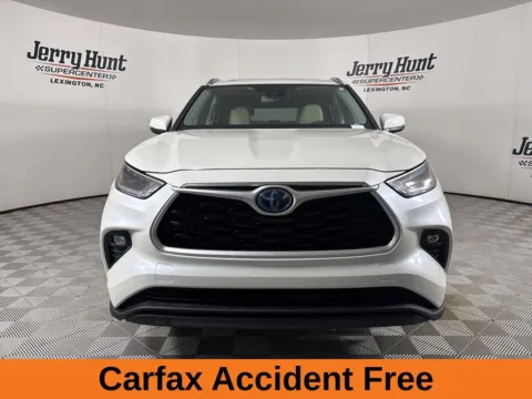 More photos of 2021 Toyota Highlander Hybrid XLE at Jerry Hunt Supercenter - Lexington, NC