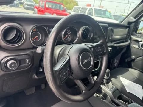 More photos of 2023 Jeep Wrangler Willys at Jerry Hunt Supercenter - Lexington, NC
