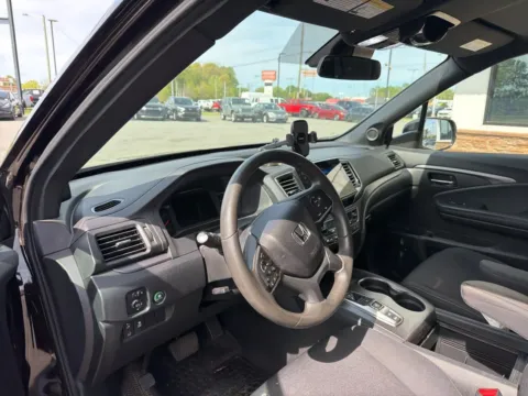 More photos of 2021 Honda Passport Sport at Jerry Hunt Supercenter - Lexington, NC