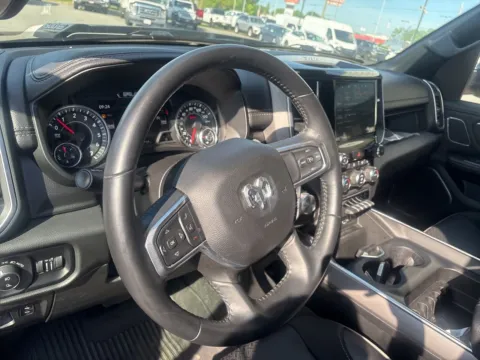 More photos of 2022 Ram 1500 Laramie at Jerry Hunt Supercenter - Lexington, NC
