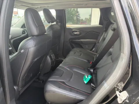 More photos of 2022 Jeep Cherokee Trailhawk at Jerry Hunt Supercenter - Lexington, NC