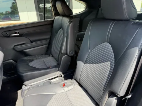 More photos of 2025 Toyota Highlander XSE at Jerry Hunt Supercenter - Lexington, NC