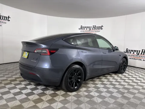More photos of 2021 Tesla Model Y Long Range at Jerry Hunt Supercenter - Lexington, NC