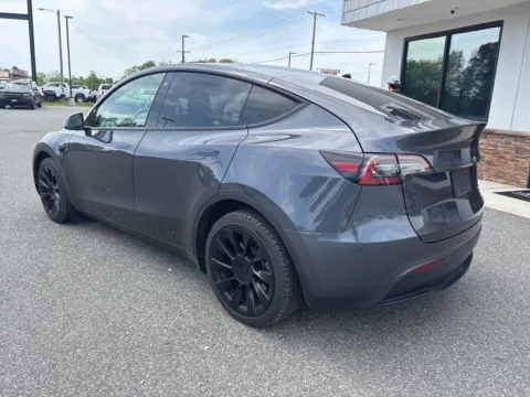 More photos of 2021 Tesla Model Y Long Range at Jerry Hunt Supercenter - Lexington, NC