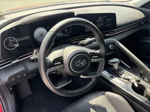 More photos of 2023 Hyundai Elantra Limited at Jerry Hunt Supercenter - Lexington, NC