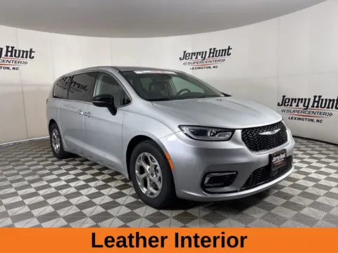 More photos of 2024 Chrysler Pacifica Limited at Jerry Hunt Supercenter - Lexington, NC
