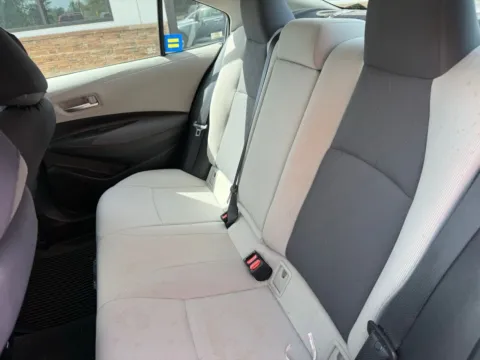 More photos of 2020 Toyota Corolla LE at Jerry Hunt Supercenter - Lexington, NC