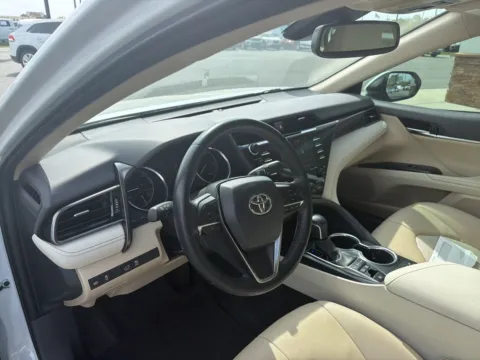 More photos of 2020 Toyota Camry Hybrid XLE at Jerry Hunt Supercenter - Lexington, NC