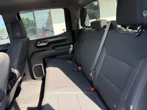 More photos of 2022 Chevrolet Silverado 1500 LT Trail Boss at Jerry Hunt Supercenter - Lexington, NC