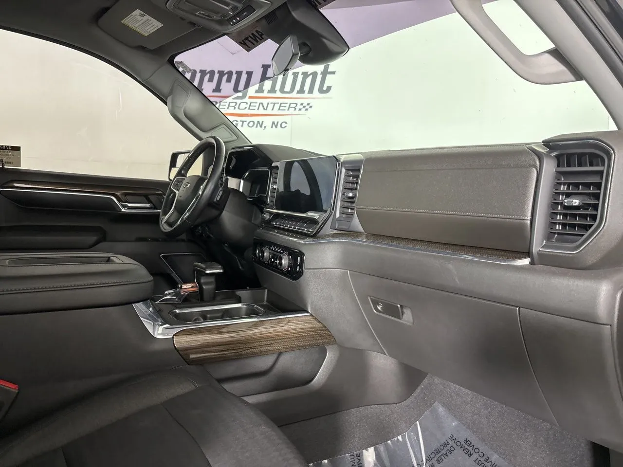 2022 Chevrolet Silverado 1500 LT Trail Boss - Photo 29