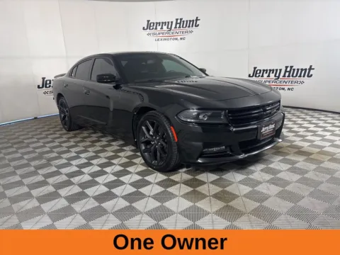 More photos of 2022 Dodge Charger SXT at Jerry Hunt Supercenter - Lexington, NC