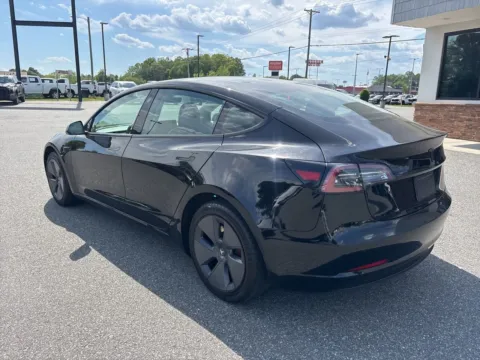 More photos of 2022 Tesla Model 3 at Jerry Hunt Supercenter - Lexington, NC