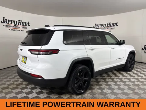 More photos of 2023 Jeep Grand Cherokee L Altitude at Jerry Hunt Supercenter - Lexington, NC