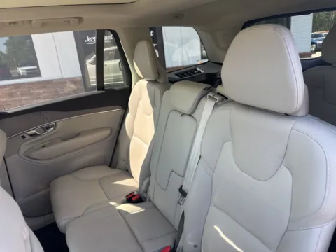 More photos of 2023 Volvo XC90 B5 Plus at Jerry Hunt Supercenter - Lexington, NC