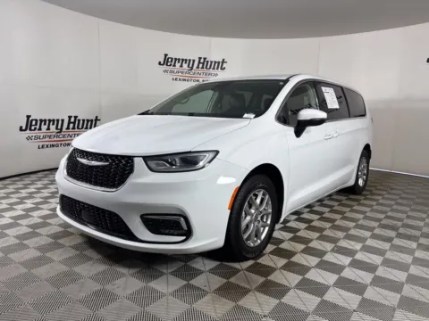 White 2023 Chrysler Pacifica Touring L for sale in Lexington, NC