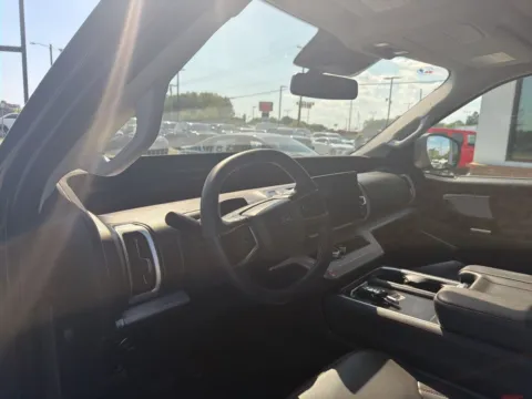 More photos of 2025 Ford Expedition Active at Jerry Hunt Supercenter - Lexington, NC