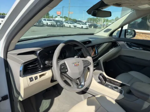 More photos of 2022 Cadillac XT6 Premium Luxury at Jerry Hunt Supercenter - Lexington, NC