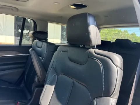 More photos of 2024 Jeep Grand Cherokee L Limited at Jerry Hunt Supercenter - Lexington, NC