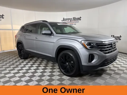 More photos of 2025 Volkswagen Atlas 2.0T SE w/Technology at Jerry Hunt Supercenter - Lexington, NC