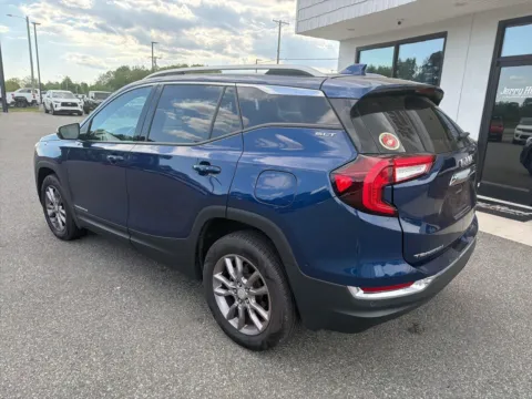 More photos of 2023 GMC Terrain SLT at Jerry Hunt Supercenter - Lexington, NC