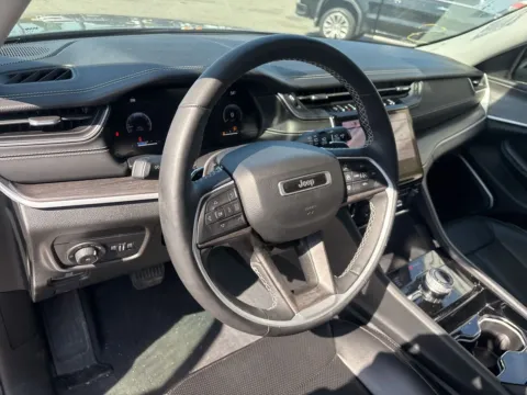 More photos of 2023 Jeep Grand Cherokee Limited at Jerry Hunt Supercenter - Lexington, NC
