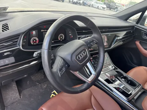 More photos of 2023 Audi Q7 55 Premium at Jerry Hunt Supercenter - Lexington, NC
