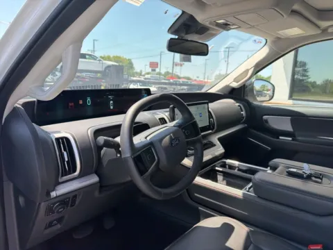 More photos of 2025 Ford Expedition Max Active at Jerry Hunt Supercenter - Lexington, NC