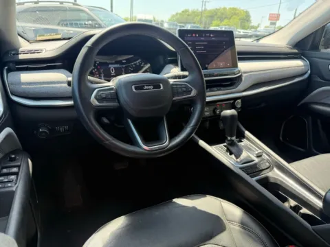 More photos of 2022 Jeep Compass Latitude Lux at Jerry Hunt Supercenter - Lexington, NC