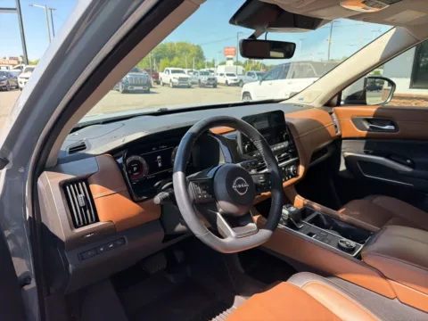 More photos of 2023 Nissan Pathfinder Platinum at Jerry Hunt Supercenter - Lexington, NC